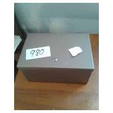 FIRE PROOF SAFE W/ KEYS