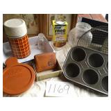 VTG. THERMOS, VISION CORNING DISH