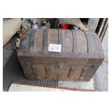 OLD STEAMERS TRUNK
