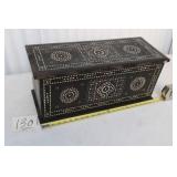JAPANESE ORNATE WOOD BOX W/ORNATE