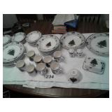 LARGE SET OF CHRISTMAS (MIKASA)