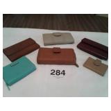LEATHER LADIES BILLFOLDS