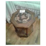 OAK END TABLE WITH STAINED GLASS TOP INSERT