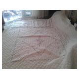 QUEEN BED SPREAD AND PILLOW CASES