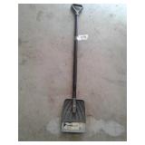 Steel core floor scraper