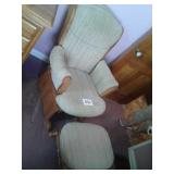 CARPET GLIDER WITH OTTOMAN