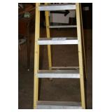 FIBERGLASS LADDER