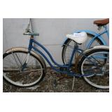 2 WOMEN BIKES.....NEEDS WORK