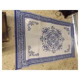 BLUE & WHITE OUTDOOR RUG 5 X 7