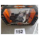 HARLEY DAVIDSON 1:10 SCALE FLTS