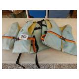 3 LIFE VESTS