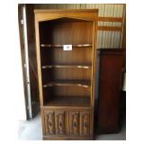 BOOKCASE W/3 SHELVES & BOTTOM DOORS