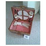 Wicker picnic basket