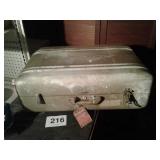 VINTAGE SUITCASE