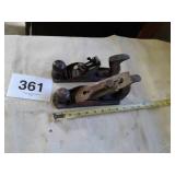 2 wood planes