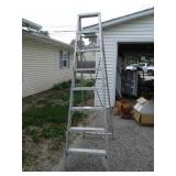 Heavy duty industrial ladder