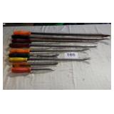 Snap on pry bars all but one