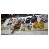 KNEE-PADS:WORK GLOVES