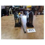 TWO: 6 TON HYDRAULIC JACKS