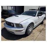 2014 Ford Mustang 1ZVBP8EMXE529712 184k miles