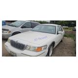1999 Merc Grand Marquis 2MEFM75WXXX70565 Abandoned