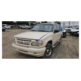1997 Ford Explorer 1FMDU35P8VZA50110 Accident