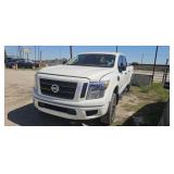 2017 NISS TITAN 1N6BA1F4XHN522507 KEY