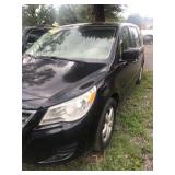 2009 Volkswagen Routan SEL Minivan 4D