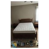 Queen Size Traditional Solid Wood Panel Bed Frame, Medium Brown Finish