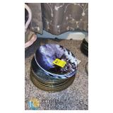 Collectible Wildlife Decorative Plates with Gold-Toned Rims