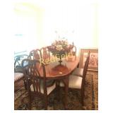 Beautiful Dining Room Table- Seats 6