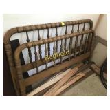 Full Size Spindle Bed