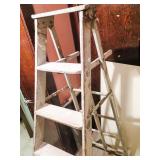 8 Foot Wooden Step Ladder