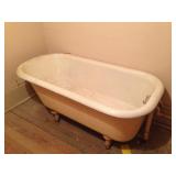 Cast Iron Claw Foot Bathtub