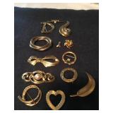 13 Vintage Brooches