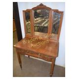 VINTAGE LADIES DRESSER