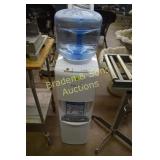 LIKE NEW PRIMO HOT/COLD WATER DISPENSER