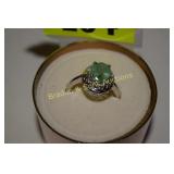LADIES STERLING SILVER AND EMERALD RING. SIZE 8