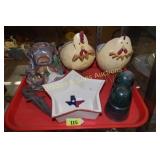 TRAY OF ASSTD DECORATIONS