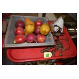 TRAY OF ASSTD DECORATIONS