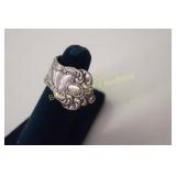 LADIES RING. SIZE 4.5