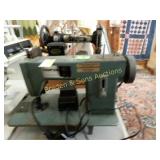 VINTAGE THOMPSON SEWING MACHINE IN WORKING