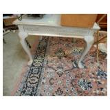 CONTEMPORARY END TABLE.