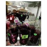 GROUP OF 6 GRAPE GLASSES WITH PITCHER AND