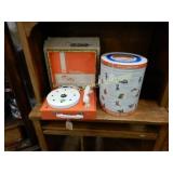 VINTAGE CHILDRENS RECORD PLAYER AND COLLECTIBLE