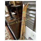 GROUP OF 2 PAIRS OF DECORATIVE SNOW SKIS.
