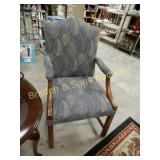 GROUP OF 2 CONTEMPORARY CHAIRS.