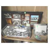 GROUP OF ASSORTED MOTORCYCLE COLLECTIBLES.