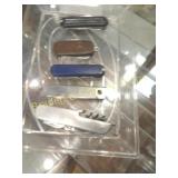 TRAY OF ASSTED POCKET KNIVES.