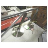 GROUP OF 2 VINTAGE DESK LAMPS.